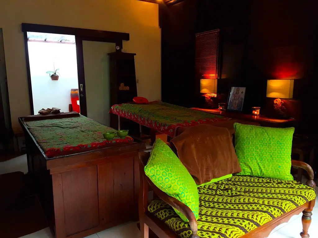 Sukhavati Ayurvedic Retreat Bali - massage