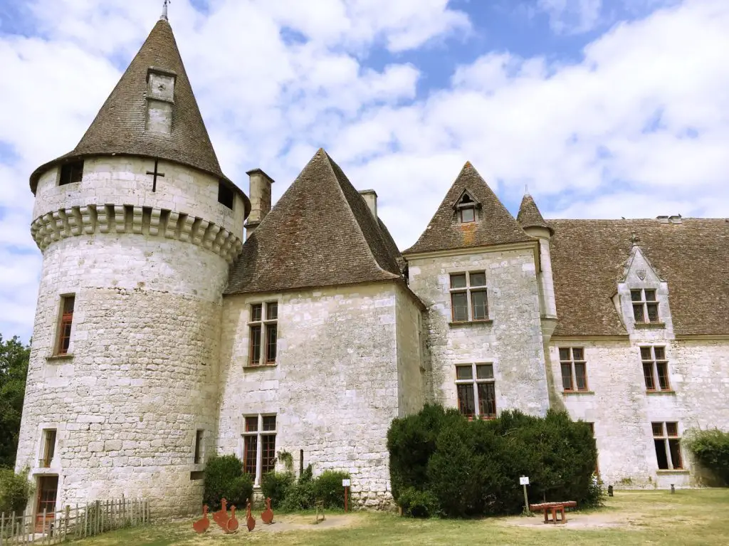 Things to with kids in France - Château de Bridoire