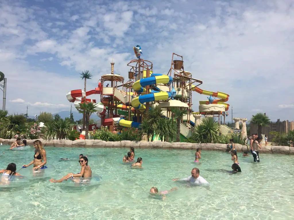 Things to with kids in France - Splashworld