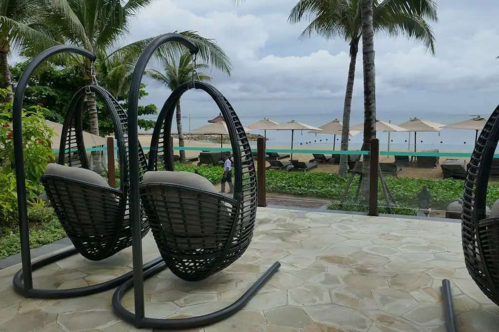 Holiday Inn Resort Bali Nusa Dua egg chairs