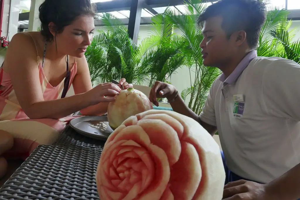 Kids Choose Holiday Inn Bali Benoa - fruit carving 