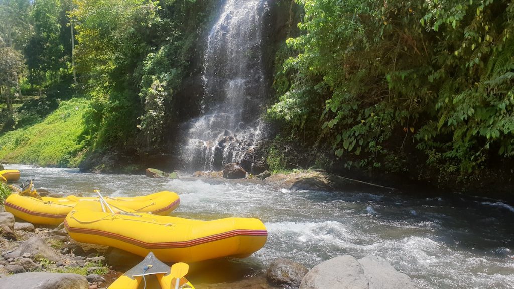 Best things to do in Bali for couples - white water rafting