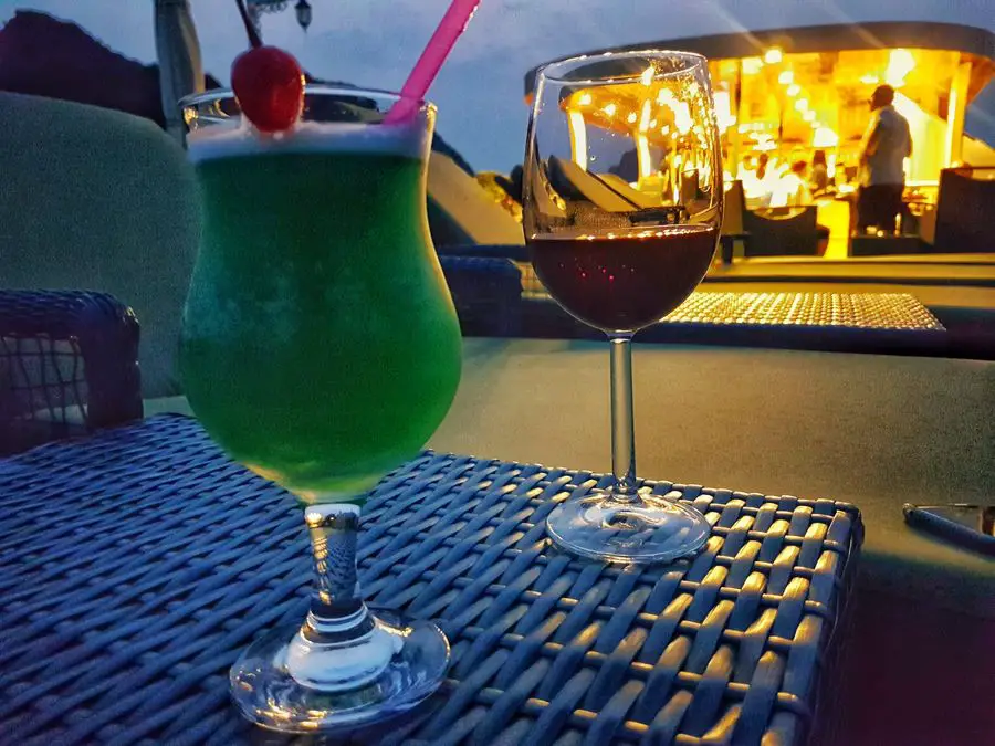 Halong Bay cruise drinks
