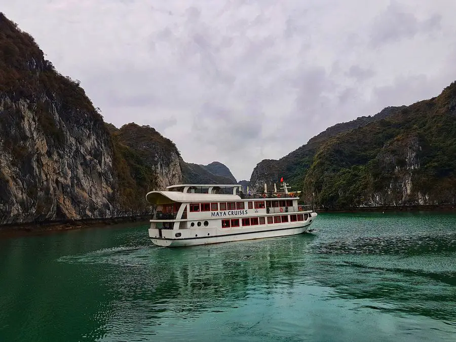 Halong Bay cruise - Maya cruises