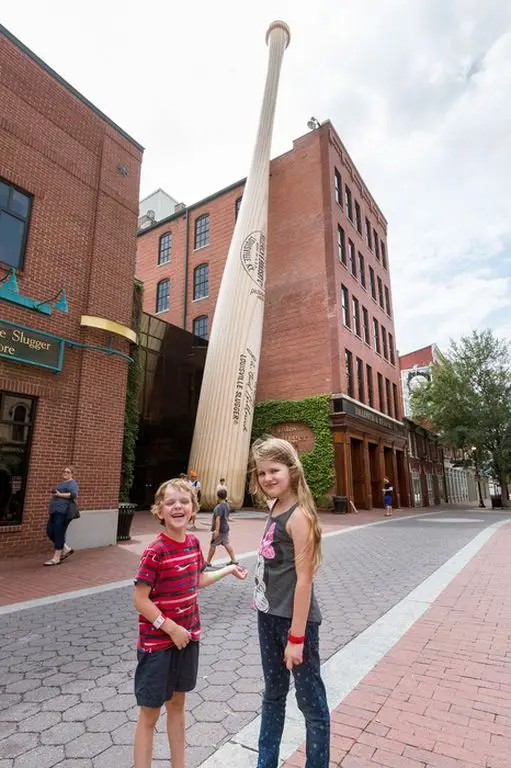 US Destinations - Louisville Slugger Museum