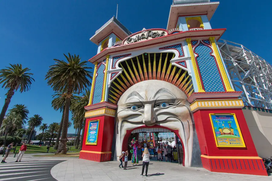 Things To Do With Kids In Melbourne - Luna Park