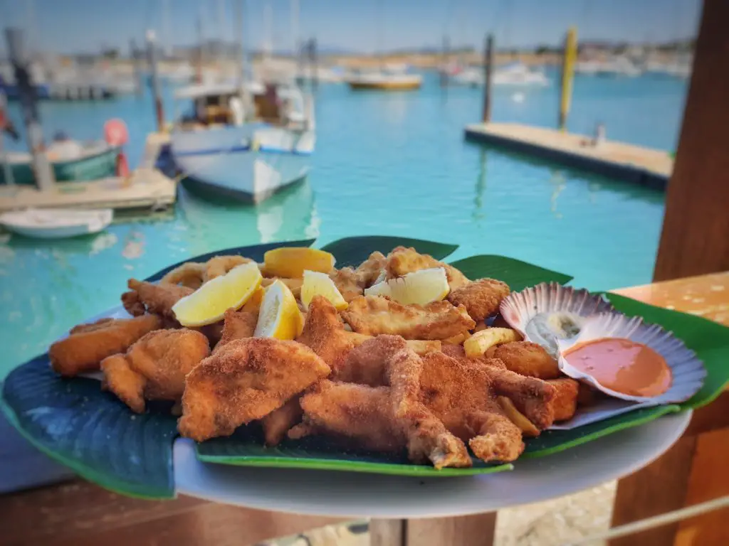 Where To eat in Whitsundays - Fish and chips at Birds