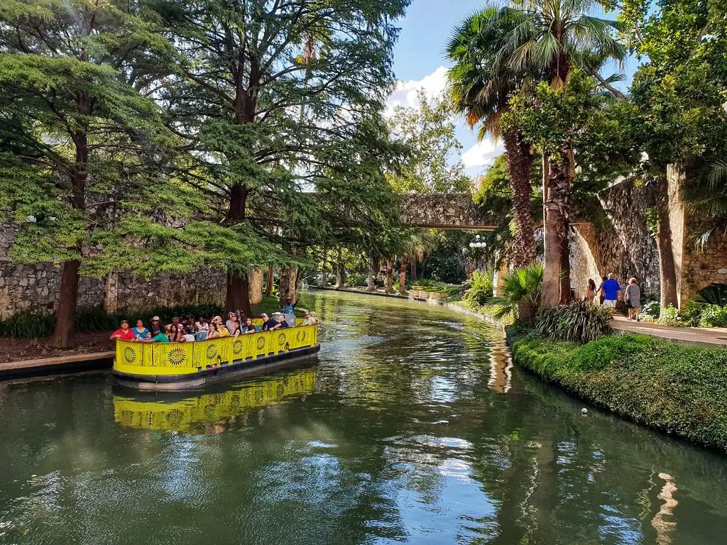 24 Hours In San Antonio: River Walk Cruise