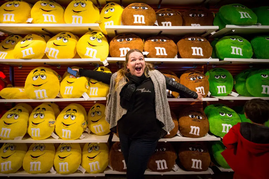 Things To Do In The Mall Of America With Kids - m&M World