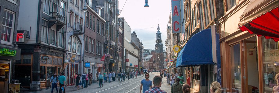 Things to Do in Amsterdam with Kids - Remembrant Square