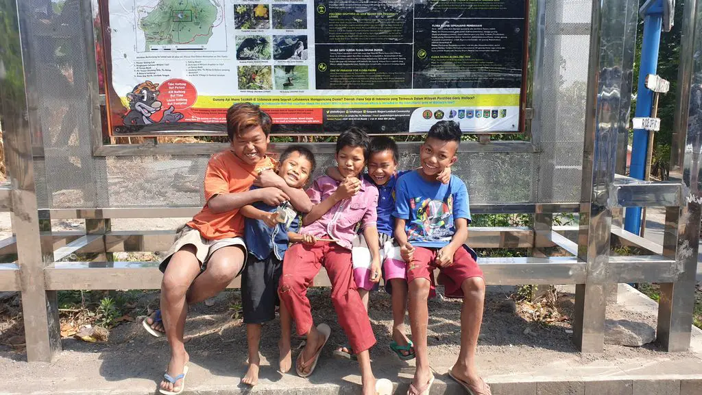 Guide To Lombok (From Bali) kids