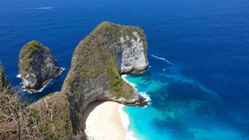 Nusa Penida With a Local - Kelingking Beach