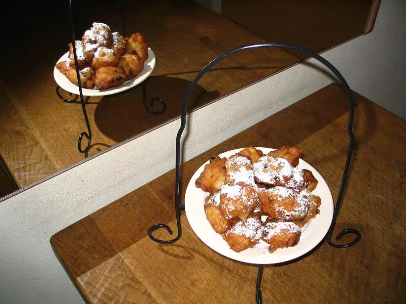 Dutch food Netherlands- olibollen