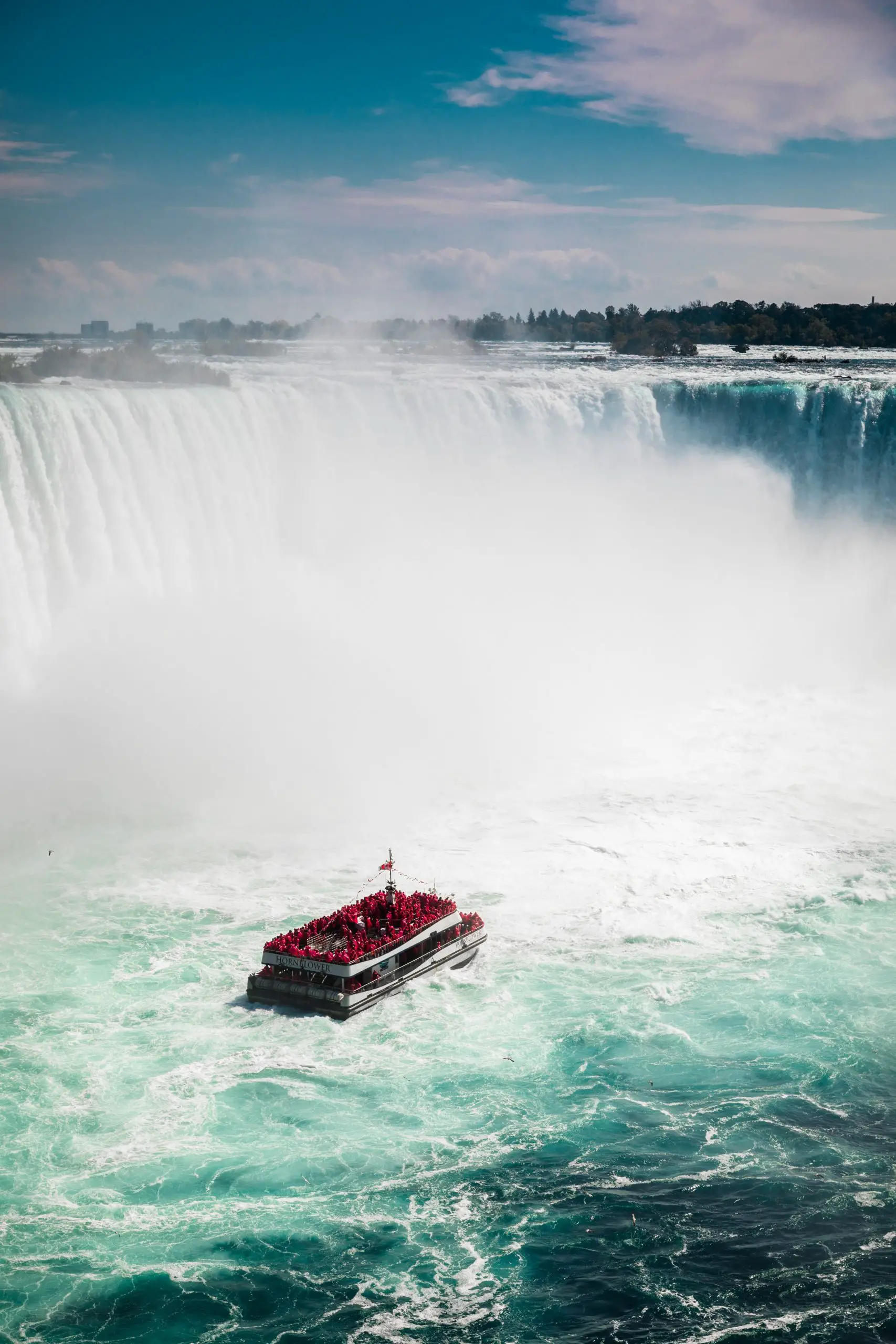 Visit Niagara Falls - maid of the mist