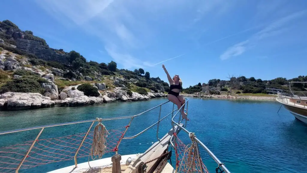 Girls tour Turkey - kekova