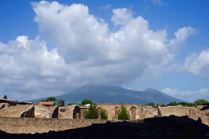 Pompeii with kids - Mount VEsuivius