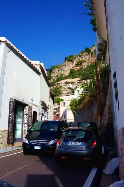 Positano vs Praiano - Italian roads