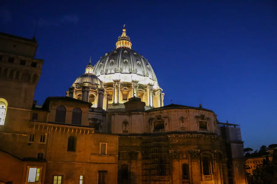 Touring the Vatican at Night - St Peter