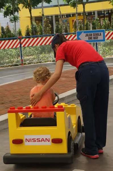 How To Do LEGOLAND Malaysia With Kids - car ride