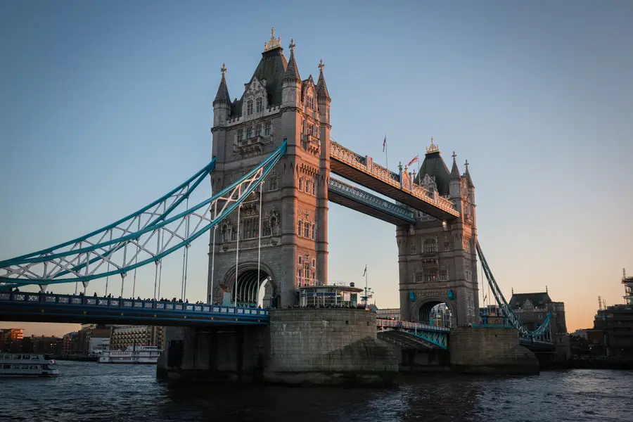 London with kids tower bridge 