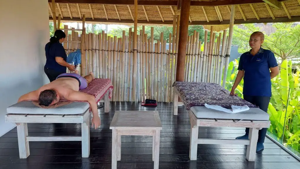 Bali Family Accommodation: Villa massage