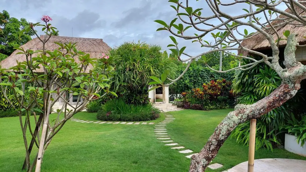 Bali Family Accommodation: Villa or Hotel?