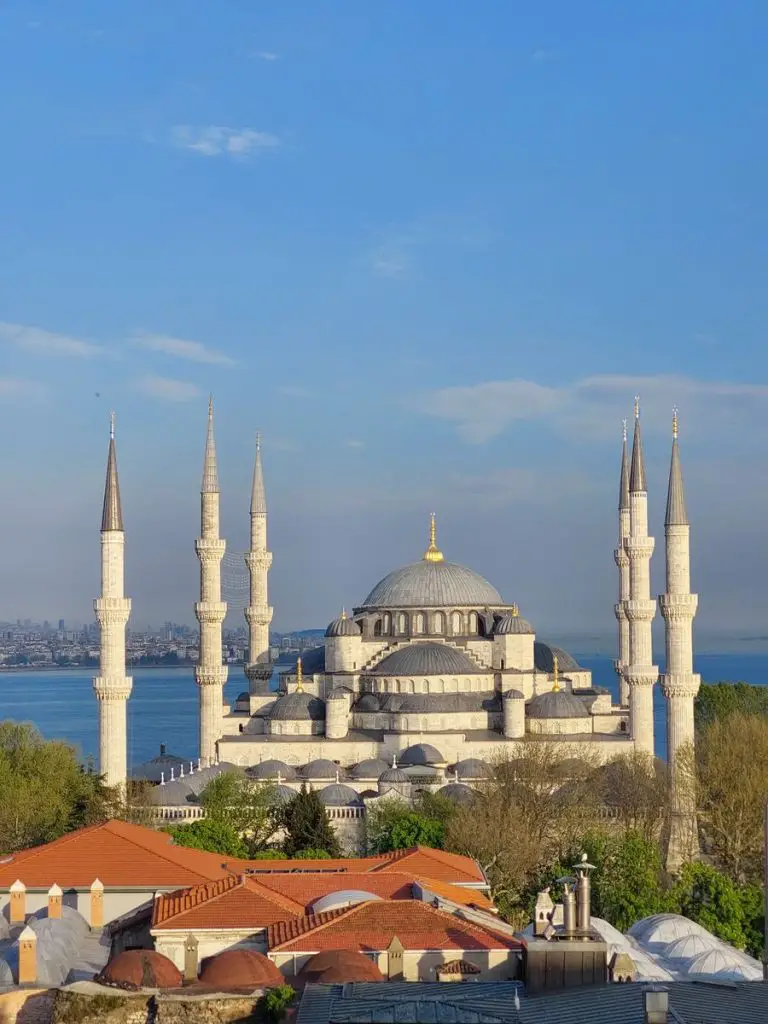 Must-Do Experiences in Istanbul - Blue Mosque