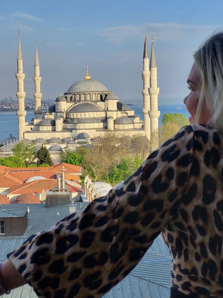 Must-Do Experiences in Istanbul, Turkiye's Largest City