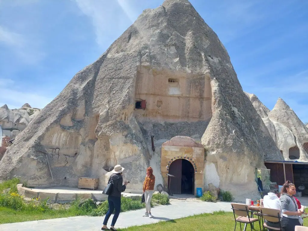  3-Day Cappadocia Itinerary - family chimney