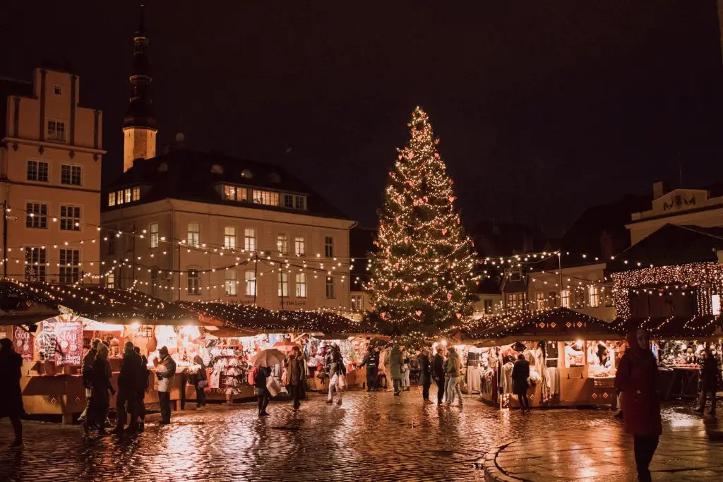 10 Things Every Traveler Wants For Christmas