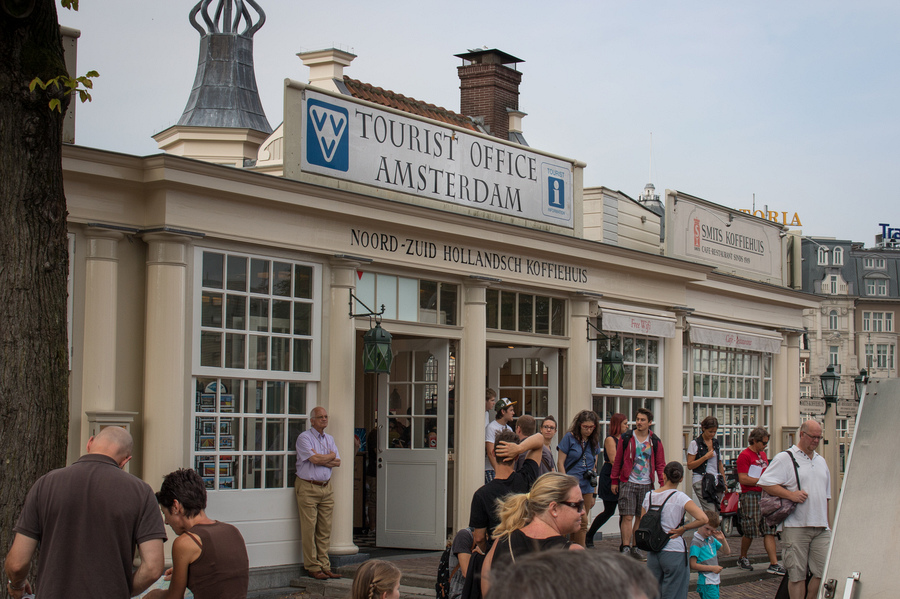Amsterdam Travel Guide with kids - tourism center