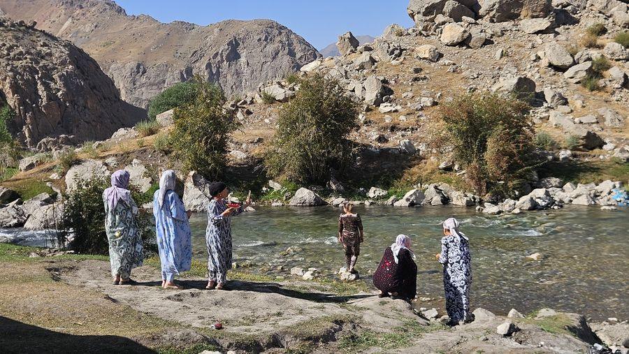 Tajikistan Day Trip from Samarkand: Locals